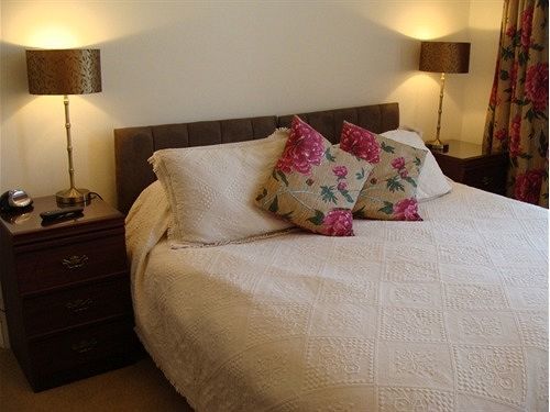 Badger Towers Bed & Breakfast Cheltenham