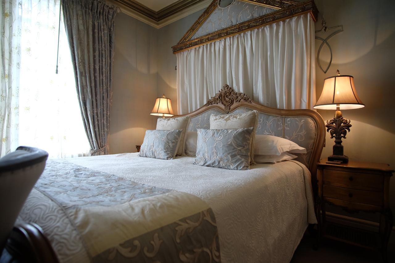 Guest house Lypiatt House
