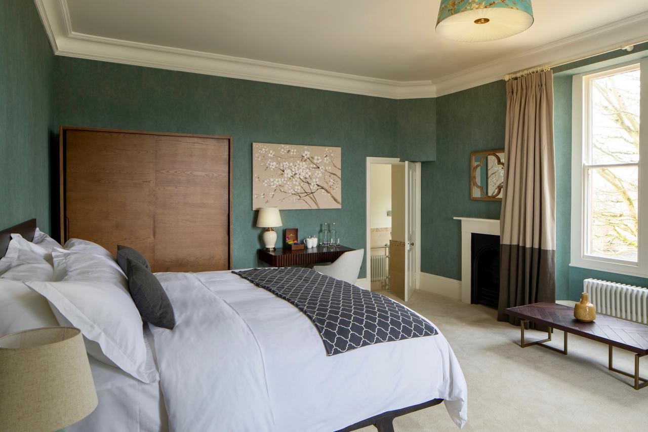 Crestow House Guest house 5*