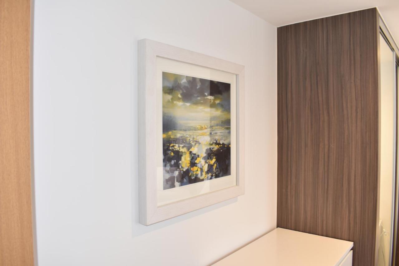 Apartment Penthouse In Central Cheltenham