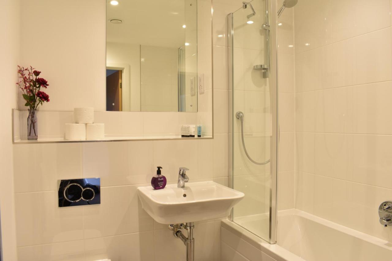 Apartment Penthouse In Central Cheltenham