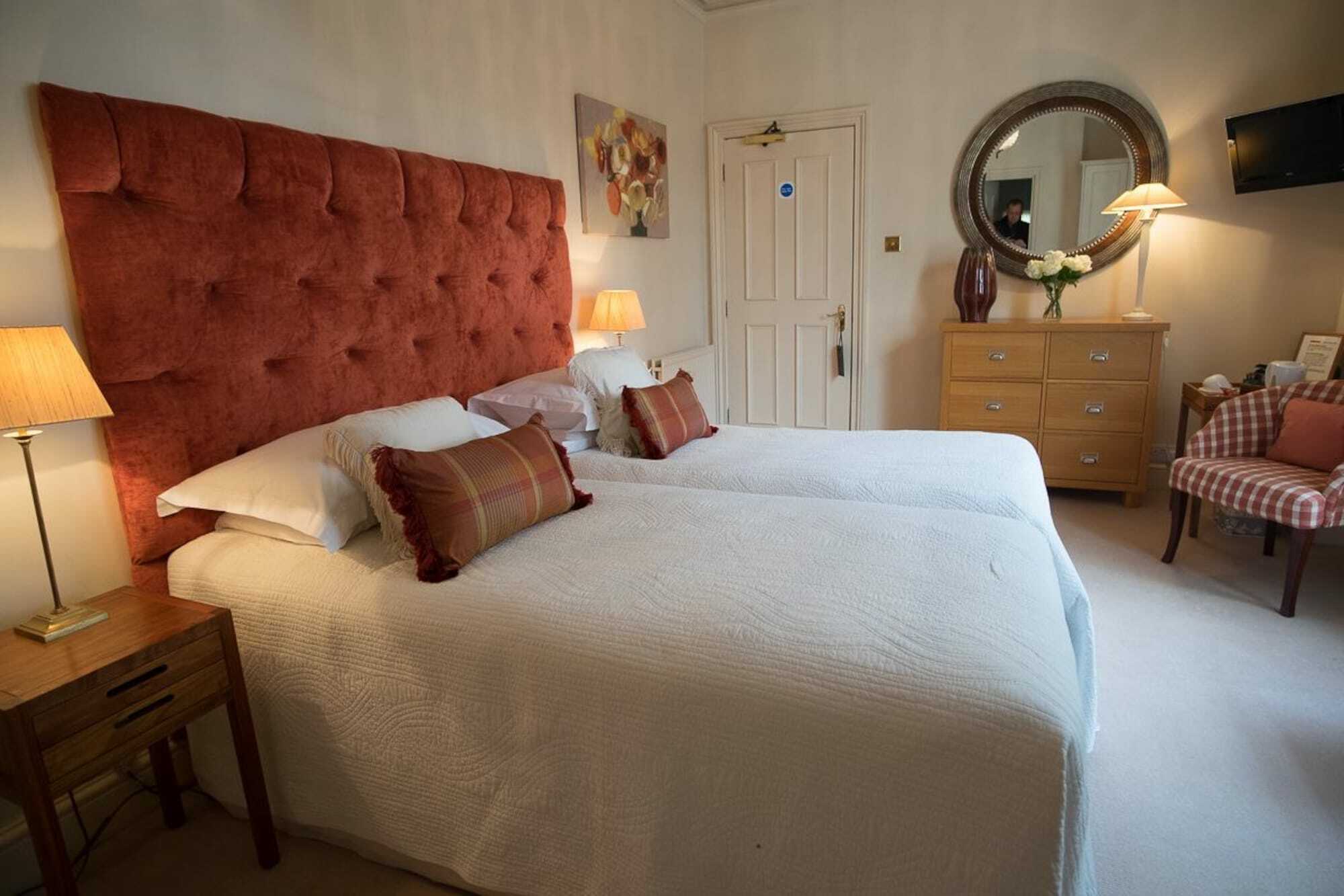 Lypiatt House Guest house 5*