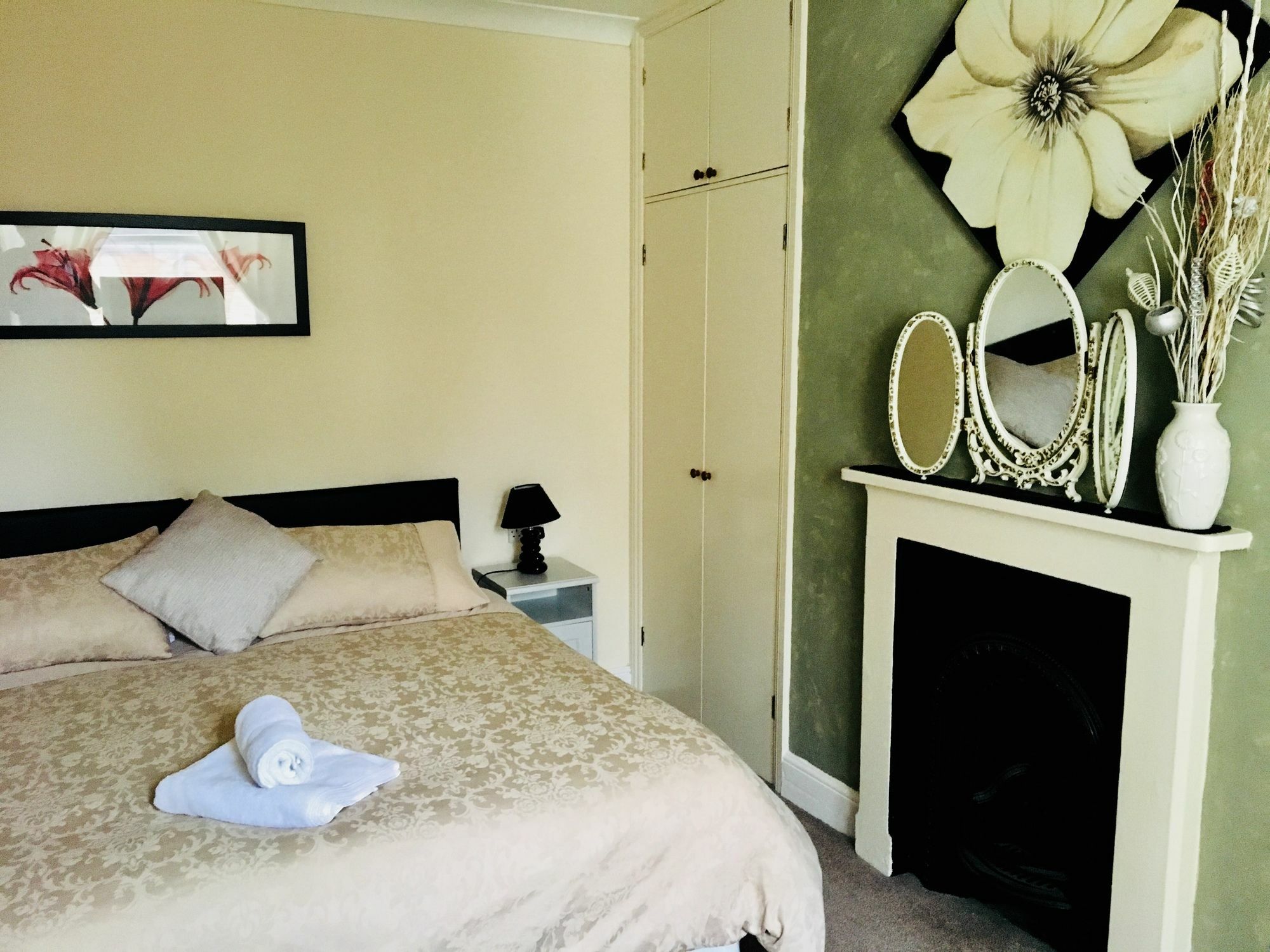Bentons Guest house Cheltenham