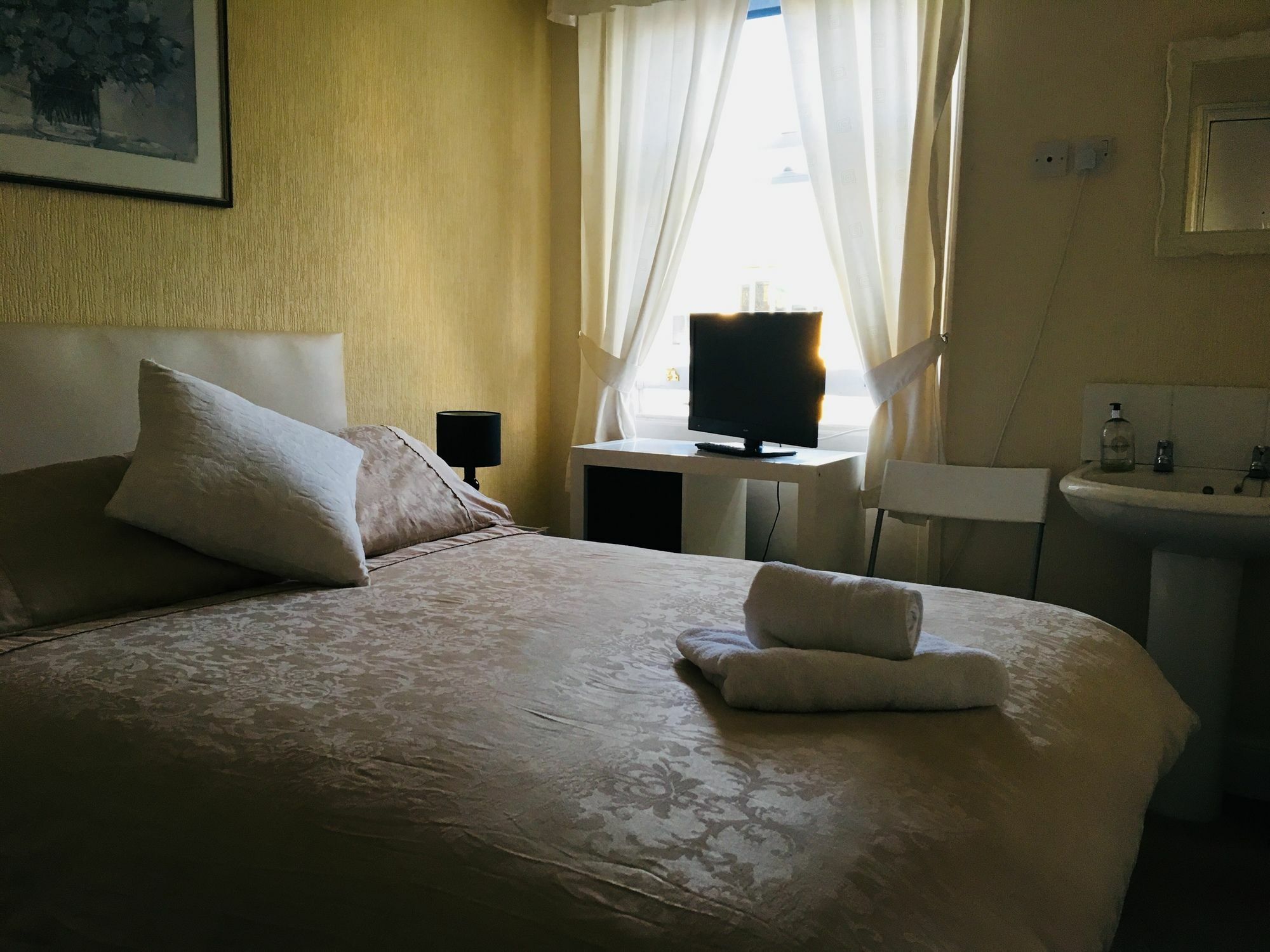 Bentons Guest house