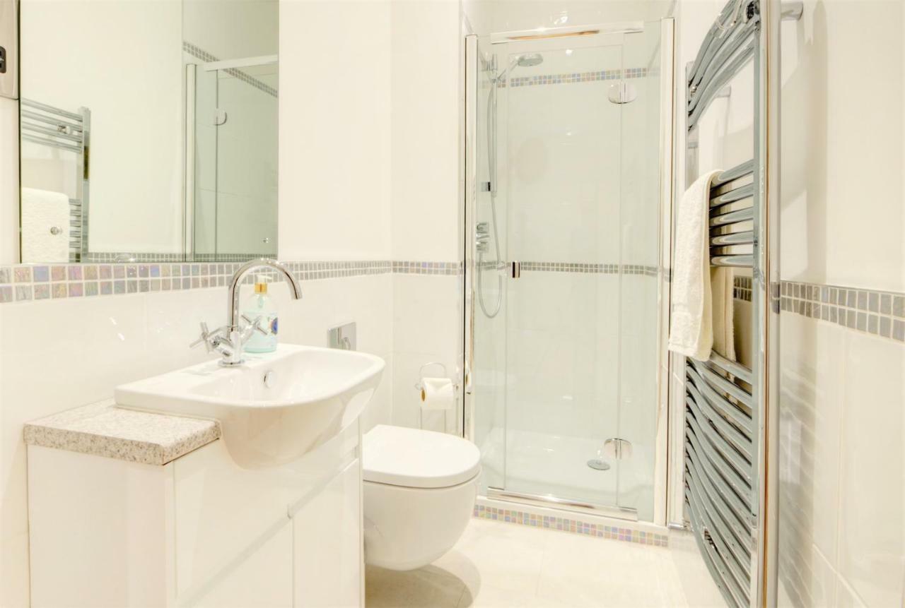 Apartment Luxury - 39 Rodney Road Cheltenham