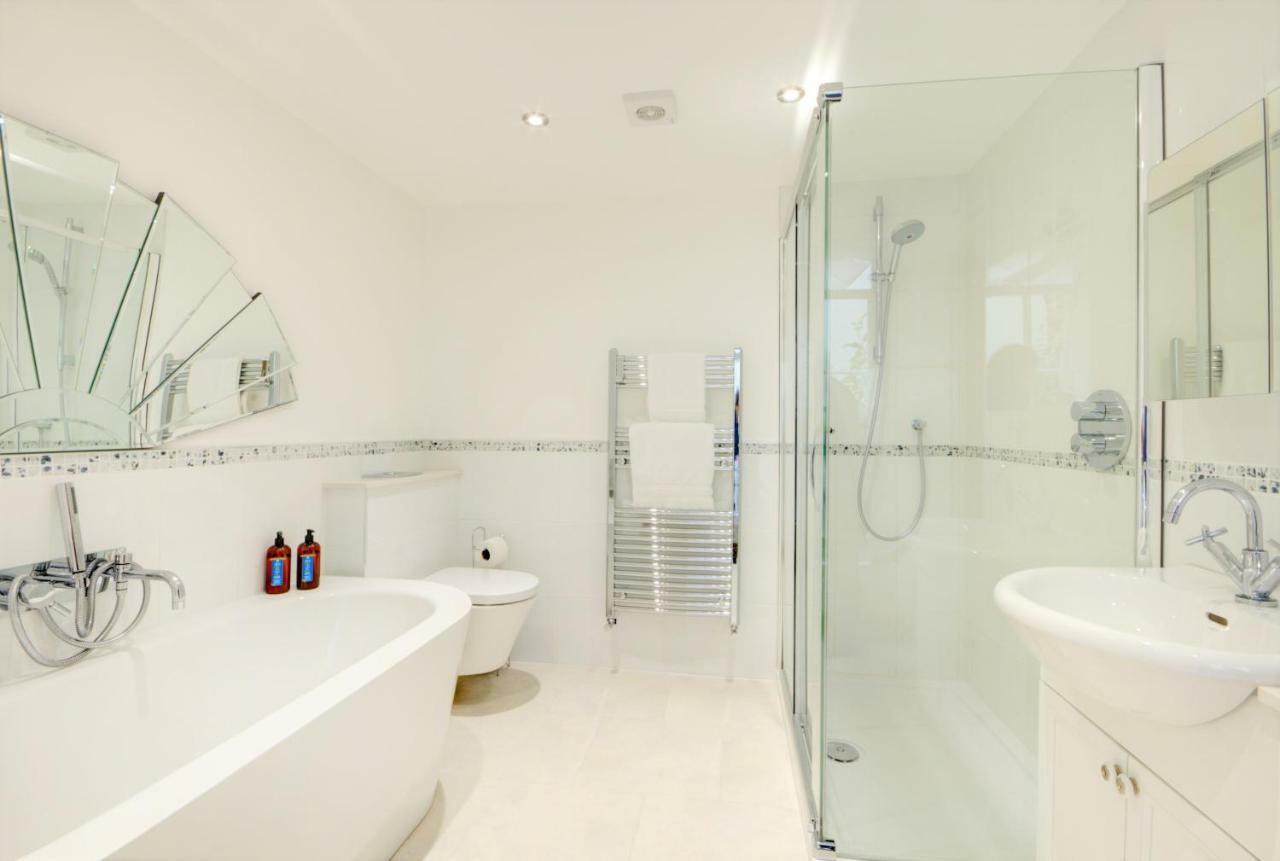 Luxury - 39 Rodney Road *