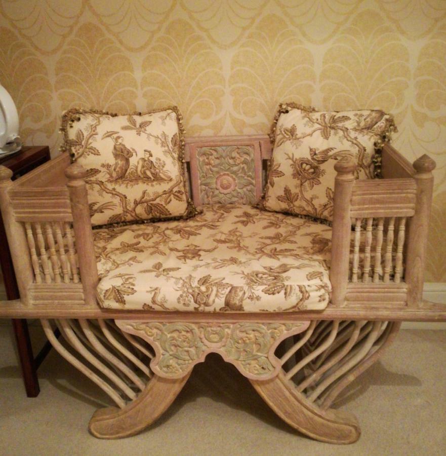 Number 8 Bed & Breakfast Cheltenham