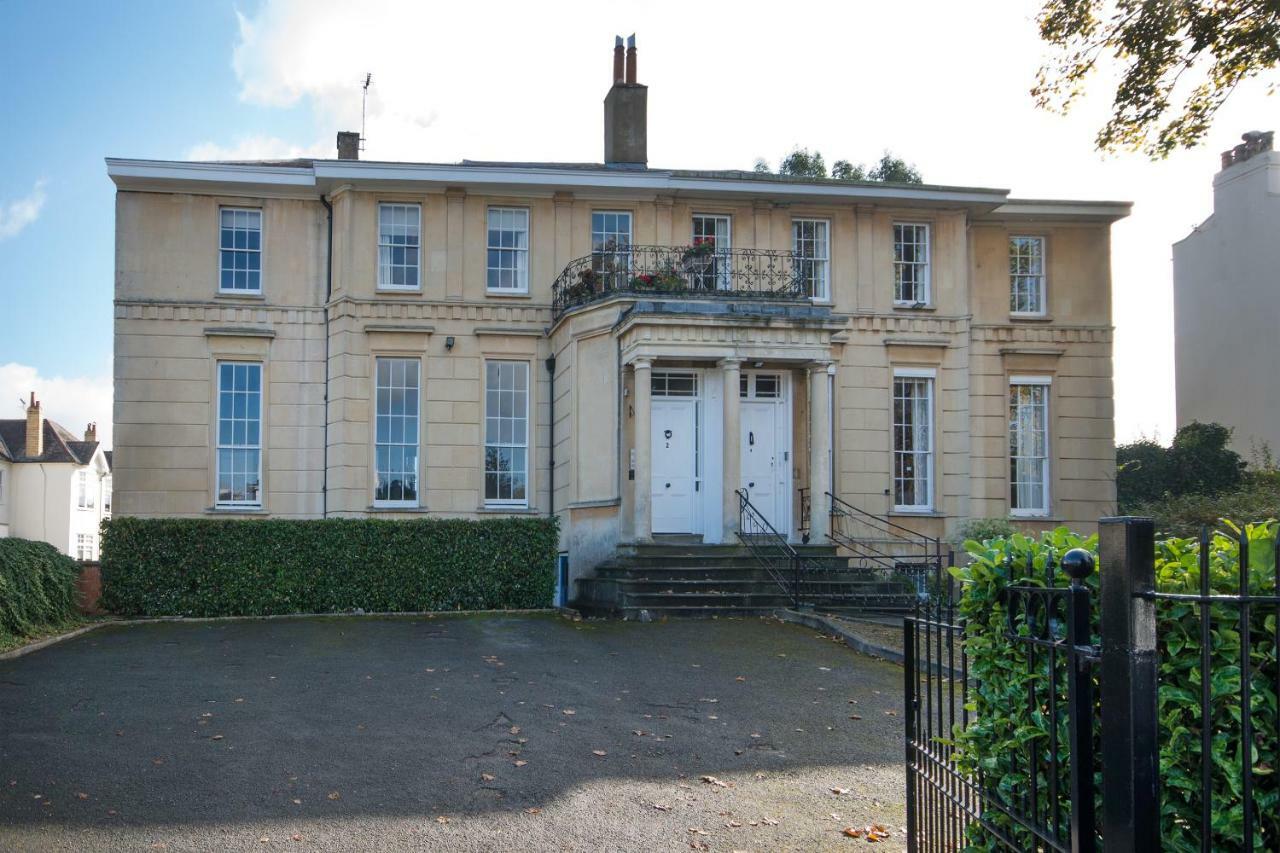 Wolcote House Apartment *
