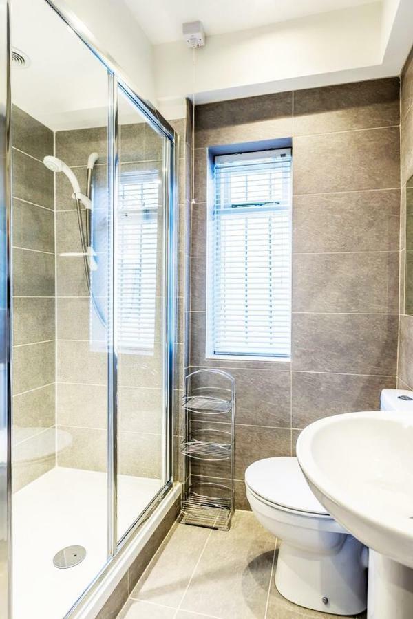 Luxury - 22 Garden Flat