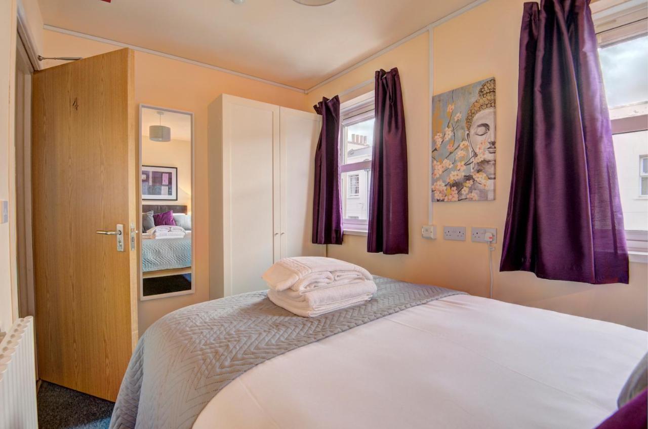 St Georges Apartments, Self Contained Units Cheltenham