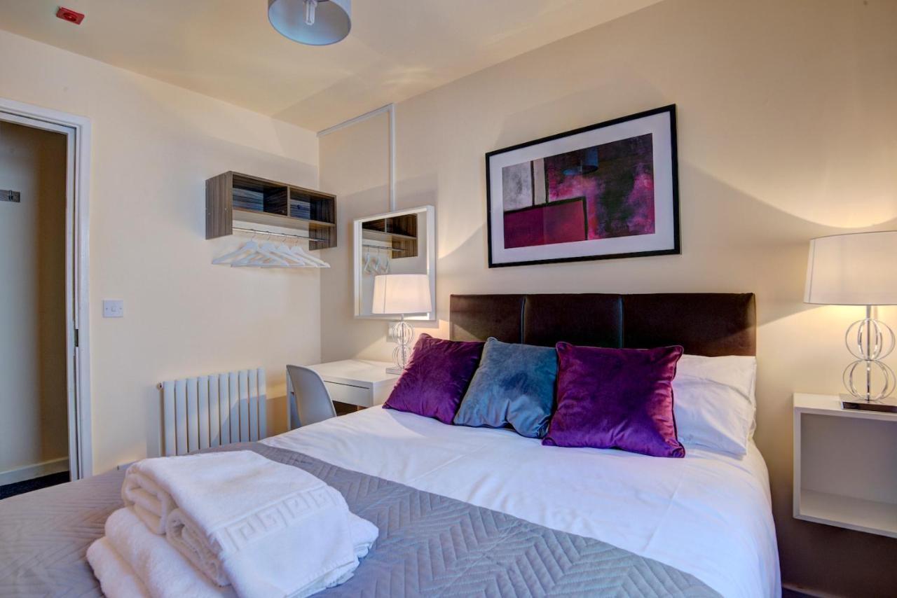 St Georges Apartments, Self Contained Units Cheltenham